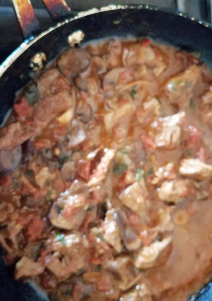 Una foto de Pechuga de pollo con vegetales