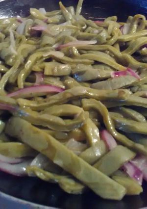Una foto de Nopalitos encebollados