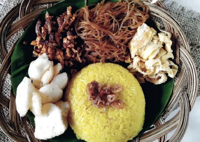 Nasi kuning sederhana