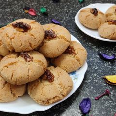 A picture of Walnut Nankhatai !!.