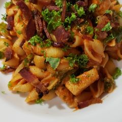 A picture of Chicken BKT Pasta.