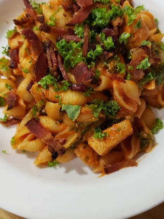 Easy Steps to Prepare Chicken BKT Pasta the Can Spoil the Tongue Really delicious