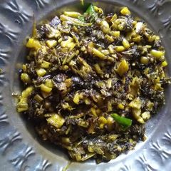 Steam amarnath leaves fry (Data sak bhaja) A picture of Steam amarnath leaves fry (Data sak bhaja).