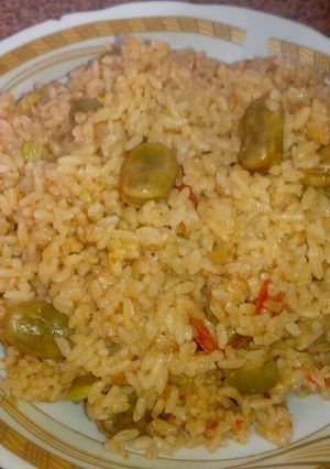 صورة لوصفة رز بالفول الاخضر
