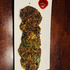 A picture of Quinoa Black Beans Healthy Breakfast Tikkis.
