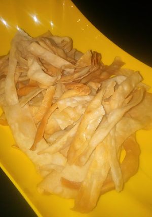 A picture of Samosa sheet crackers.