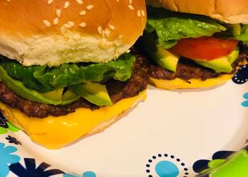 How to Cook Tasty Homemade cheeseburgers with a Latin twist
