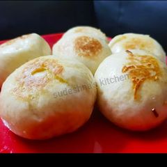 A picture of Steamed Butter Buns.