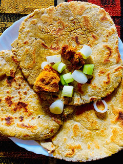 पौष्टिक ज्वार रोटी रेसिपी मुख्य फोटो