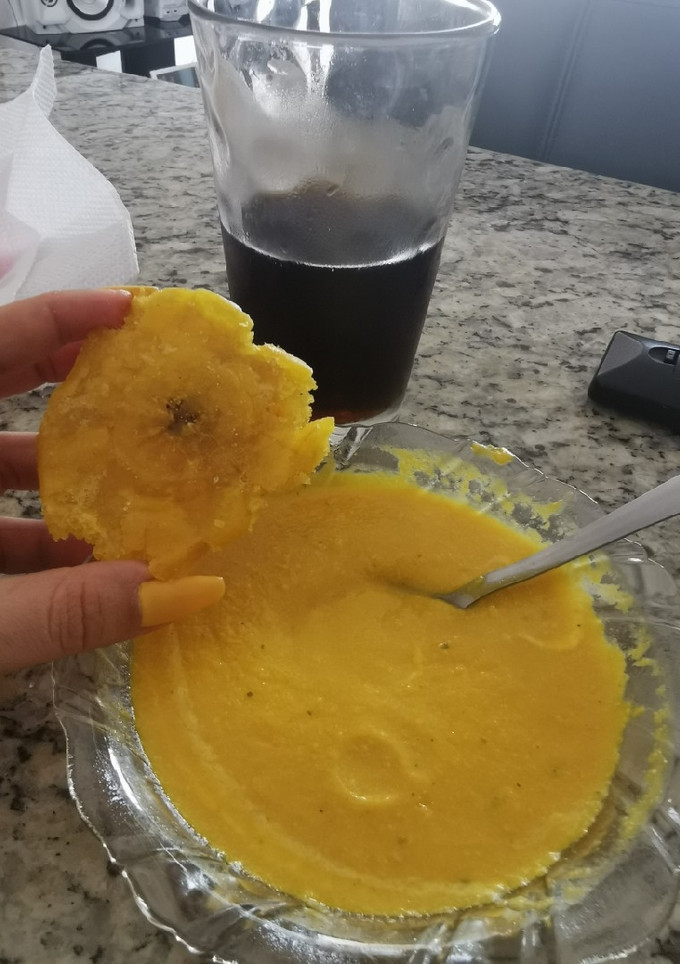 Una foto de Crema de ayote sazón