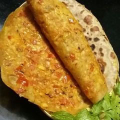 A picture of Tomato chutney partha.