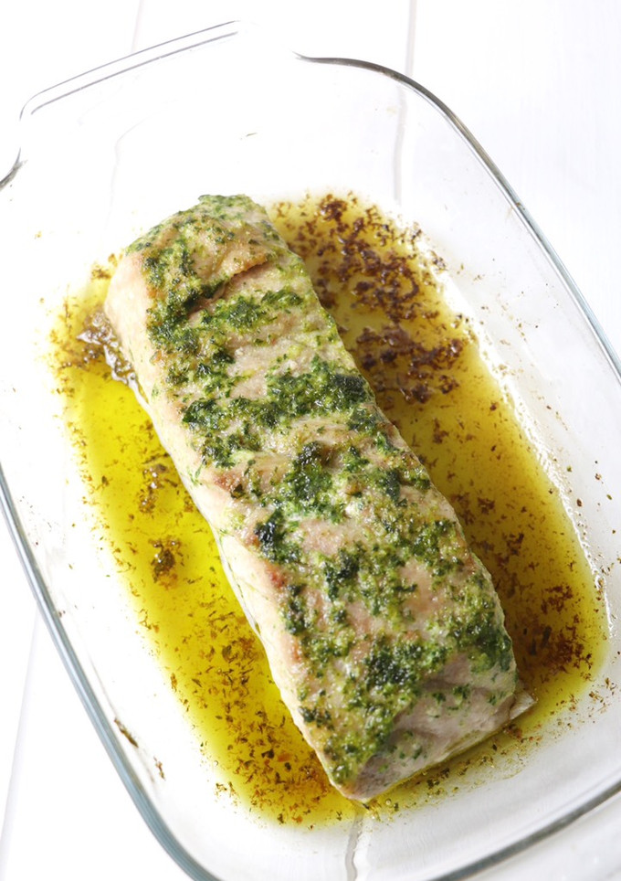 Una foto de Ventresca de atún con salsa verde