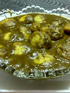 वेबी पोटैटो पालक (Baby potato Palak recipe in Hindi) रेसिपी मुख्य फोटो