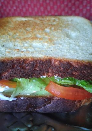 ব্রেড হেলদি স্যান্ডউইচ (bread healthy sandwich recipe in bengali) রেসিপির প্রধান ছবি