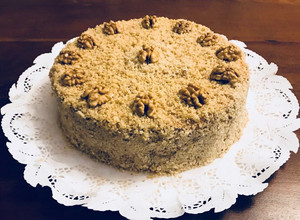 Una foto de Torta de nueces económica y sin horno