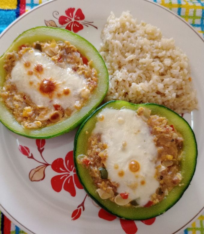 Una foto de Zapallitos rellenos con atún🐟