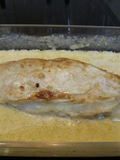 Una foto de Pechuga de pollo rellena