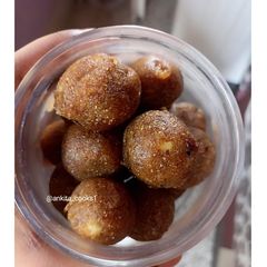 A picture of Date Almond Mix Seeds Laddoo.