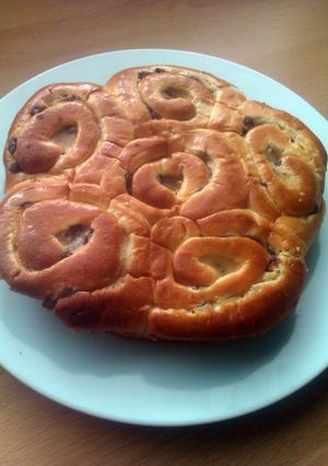 A picture of Vickys Chocolate Chip Brioche-Style Crown, Dairy, Egg & Soy-Free.