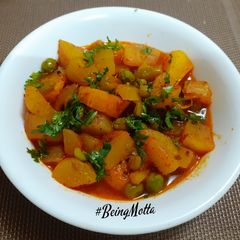 A picture of Sweet Potato - Green Peas Sabzi.