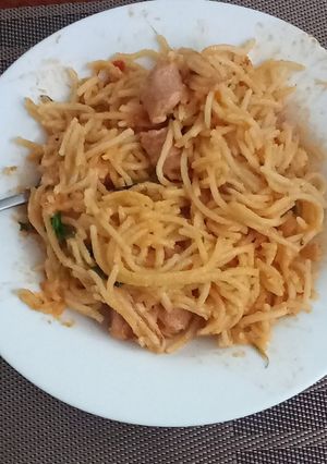 A picture of Spaghetti with sausages.
