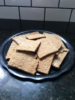 Una foto de Galletitas de avena sésamo y harina integral 🥰