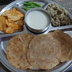 A picture of Vrat ke parathe (Rajgira paratha).