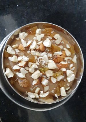 A picture of Sooji halwa.