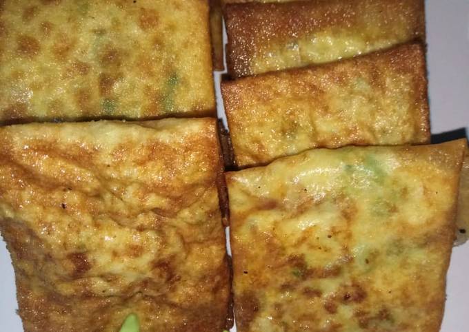 Martabak telur isi daging sapi