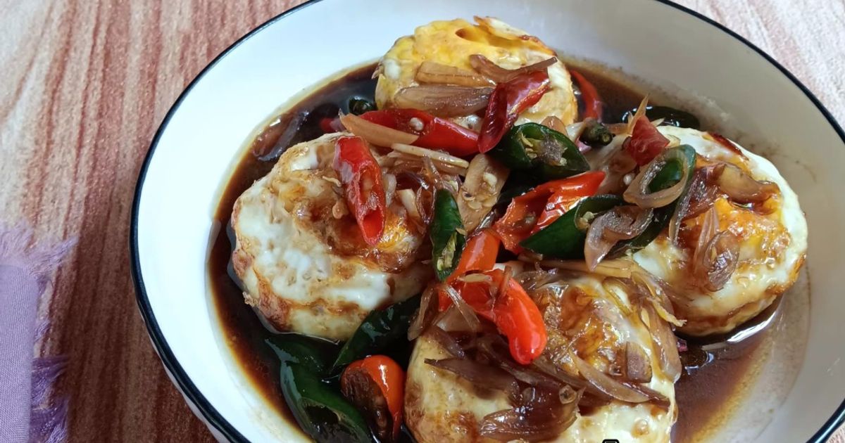 Telur ceplok tiga kecap