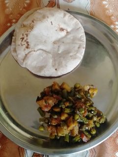 रोटी (roti recipe in Hindi) रेसिपी मुख्य फोटो