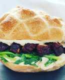 Panino per l'International Hummus Day