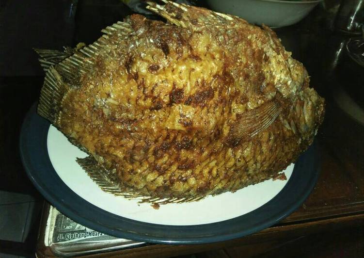 Gurameh goreng kriuk