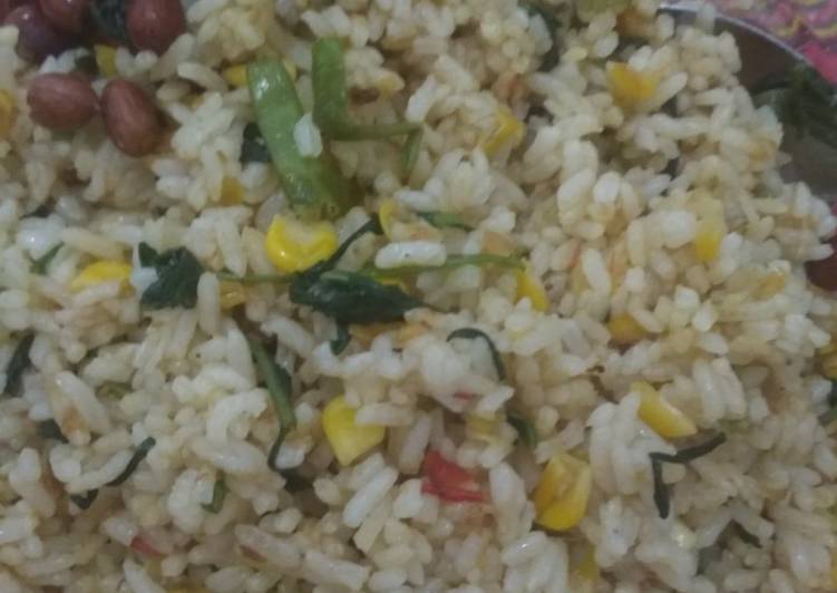 Langkah Mudah untuk Menyiapkan Sepiring simpel Nasi goreng kangkung jagung pedas yang Bikin Ngiler