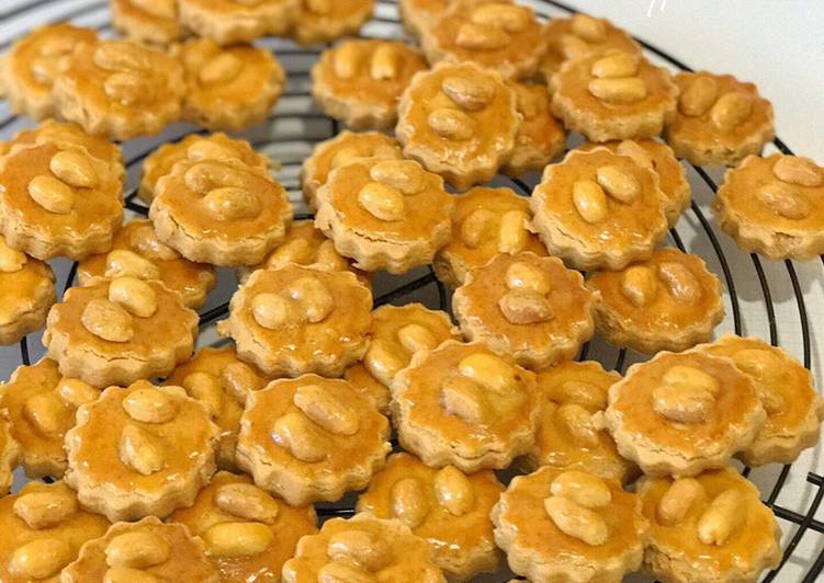 Langkah Mudah untuk Membuat Peanut Cookies (Kue Kacang) Anti Gagal