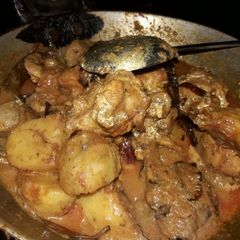 A picture of Chicken kosha.