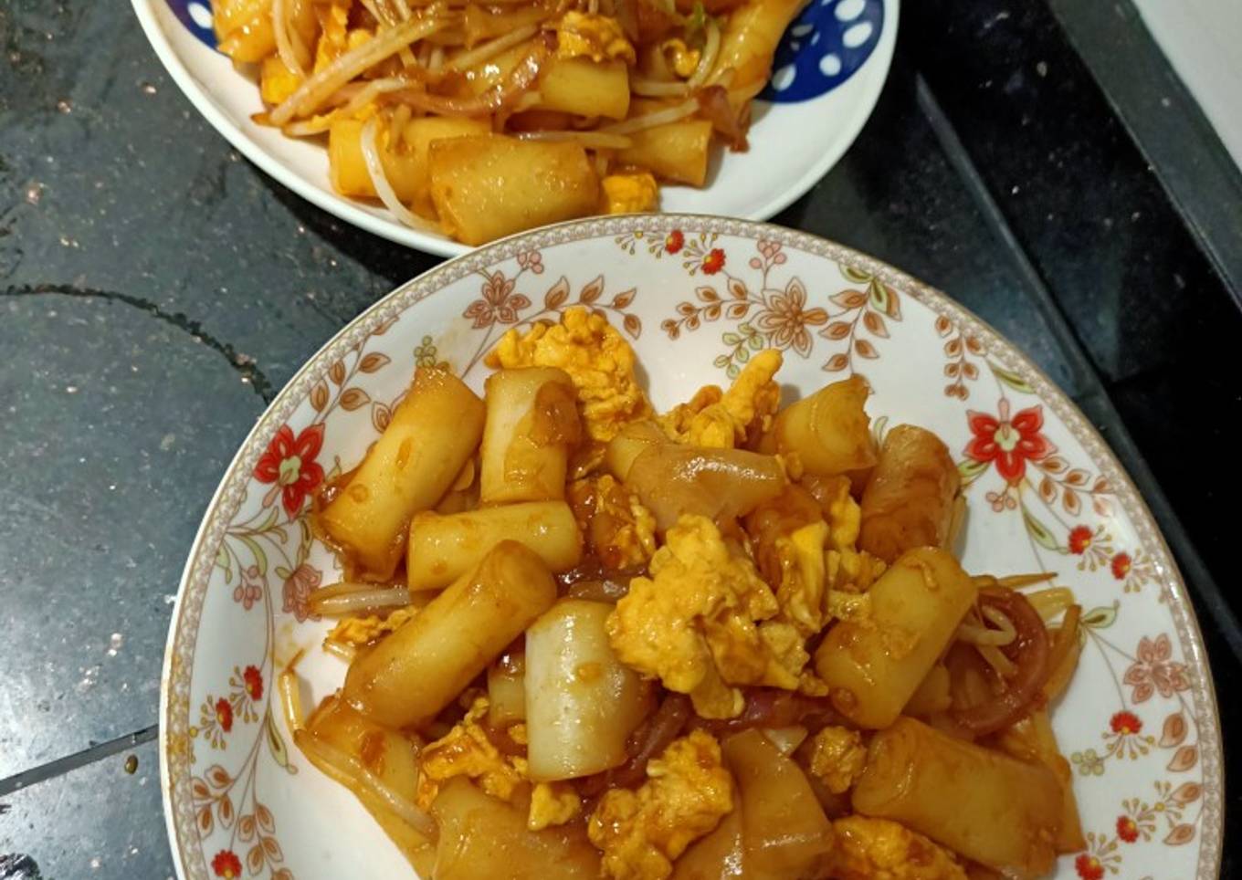 STir fried Rice Rolls