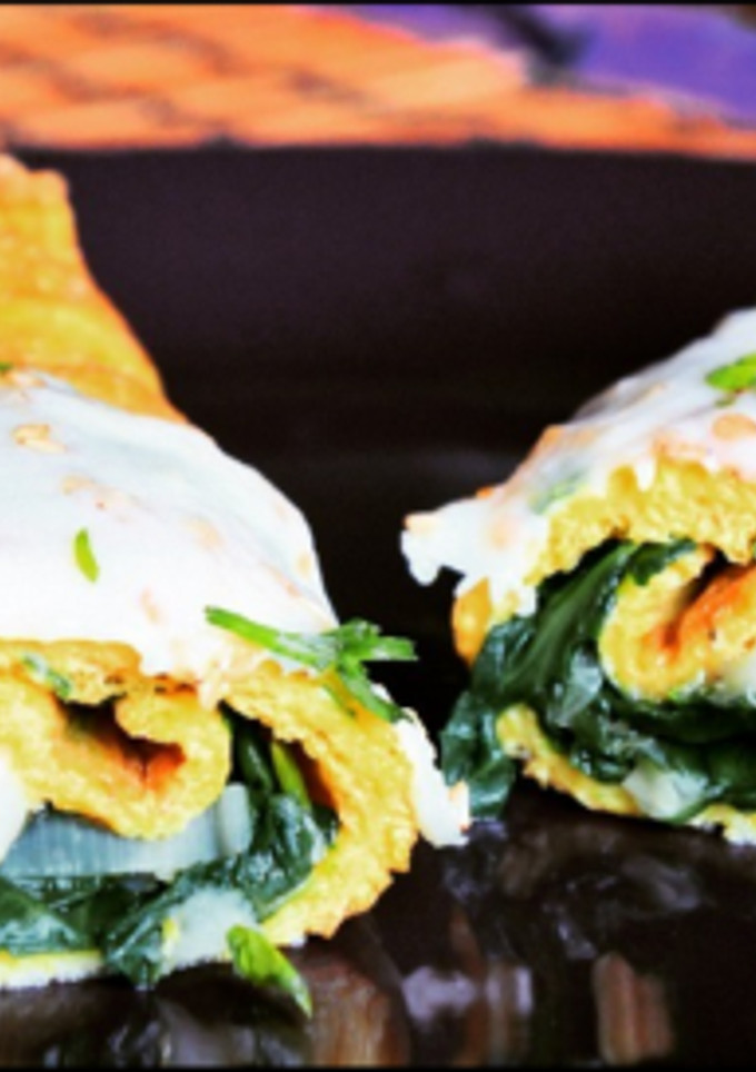 Una foto de Rollitos de tortilla con espinacas y queso