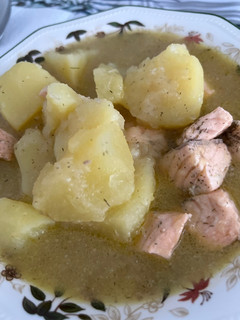 Una foto de Guiso de salmón con patatas Thermomix