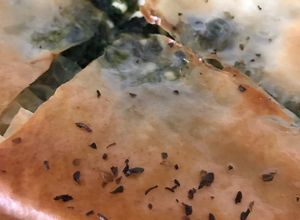 Foto principal de Spanakopita: filo, espinacas y feta 🇬🇷