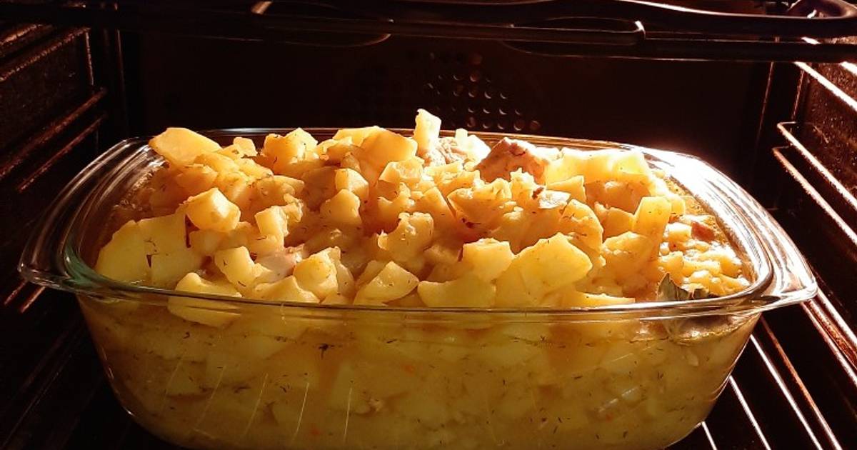 Курица с картошкой в духовке – 20 простых рецептов на любой вкус