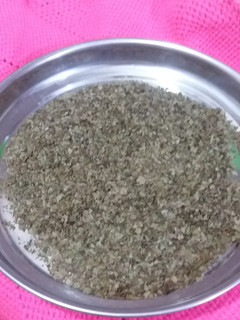 عکسی از دستور خشک کردن برگ مو