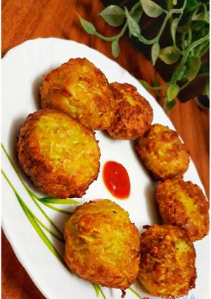 A picture of Bottlegourd fritters.