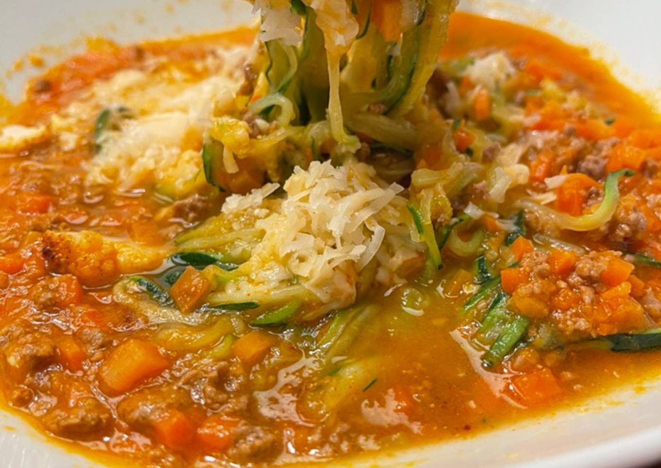 🍝 ESPAGUETI DE ZUCCHINI CON SALSA ESTILO BOLOGNESA🍅🥕 🥰