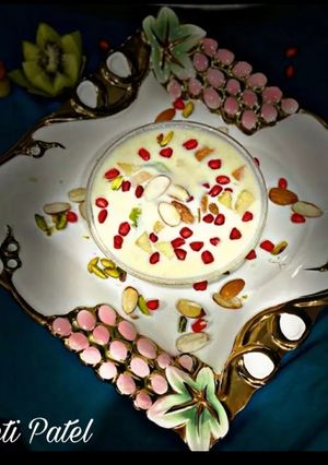 ફ્રૂટ ક્રીમ સલાડ (Fruit Cream salad recipe in gujarati) રેસીપી મુખ્ય ફોટો