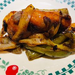 Caramelized Onions 🧅 and Green Pepper A picture of Caramelized Onions 🧅 and Green Pepper.