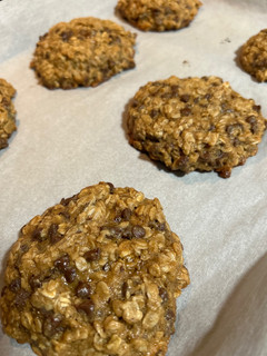 A picture of Oatmeal Chocolate Chip Cookies.