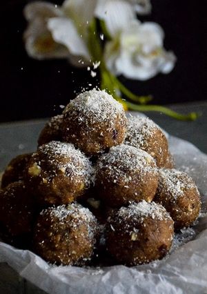 A picture of Foxnut(मखाना) Laddoo.
