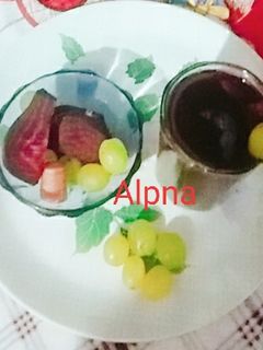 चुकंदर गाजर अंगूर का जूस (Chukandar gajar angoor ka juice recipe in hindi) रेसिपी मुख्य फोटो