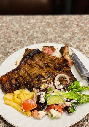 A picture of Medium T-Bone steak.
